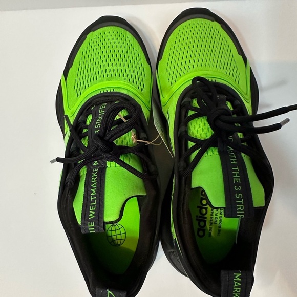 NIB Adidas Mens Green and Black Sneakers size 8.5 Women’s 10 NMD_V3 - Picture 5 of 10